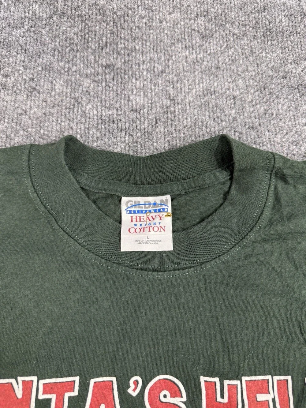 Vintage Gildan Santaâs Helper Christmas Cheer Green Graphic T Shirt Mens Large
